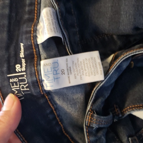 Jeans - Picture 4 of 4